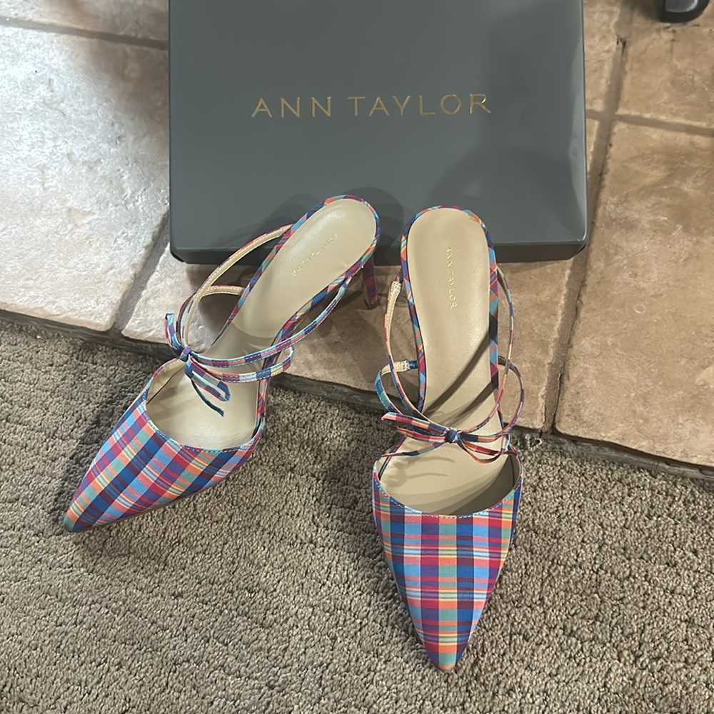 Ann Taylor Marialena Plaid Mule Pump Size 9